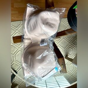 Warners bra . Nude color . Size 38C